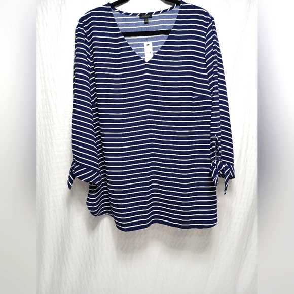 Talbots Ladies V Neck 3/4 Sleeve Blouse. Size XL NWT - Picture 1 of 7